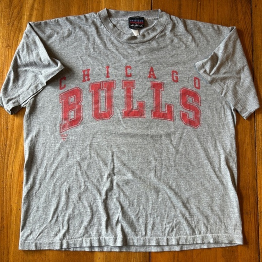 Vintage Chicago Bulls 90s Spellout Logo Graphic Tee XL